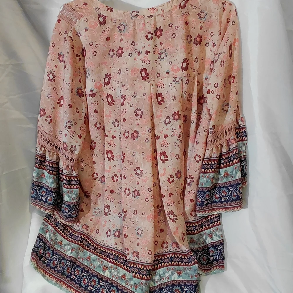 Knox Rose Peach Floral Tunic with Blue Trim - Picture 10 of 13